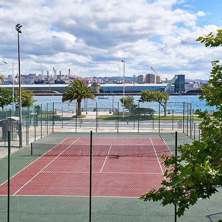 Nh 컬렉션 A 코루나 피니스테레 호텔 아 코루냐 외부 사진 Tennis courts