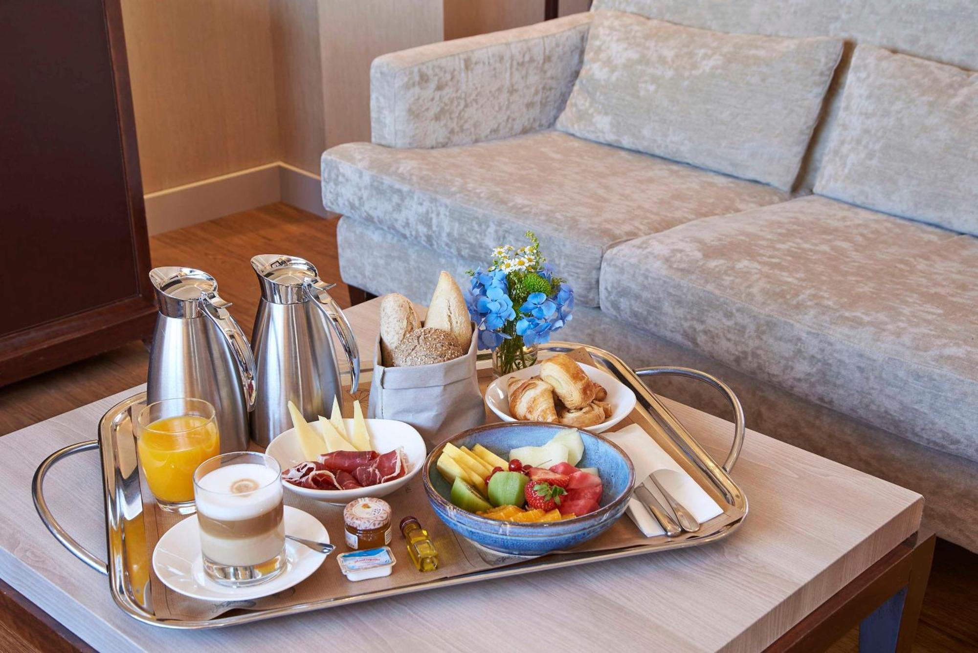 Nh 컬렉션 A 코루나 피니스테레 호텔 아 코루냐 외부 사진 Room service